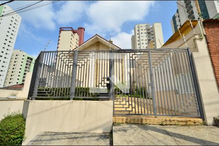 Casa de condomínio à venda com 160m², 3 quartos e 2 vagasFachada
