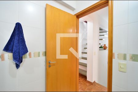 Casa de condomínio à venda com 160m², 3 quartos e 2 vagasBanheiro Social