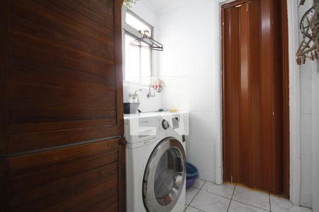 Apartamento à venda com 80m², 3 quartos e 1 vagaÁrea de Serviço