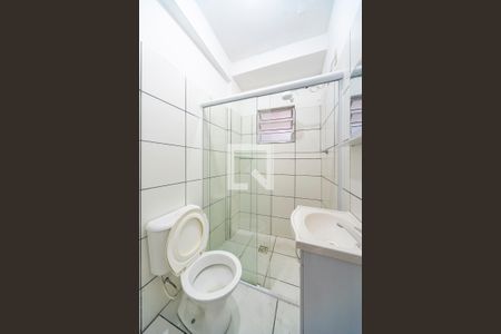 Banheiro de casa para alugar com 1 quarto, 60m² em Vila Luzita, Santo André