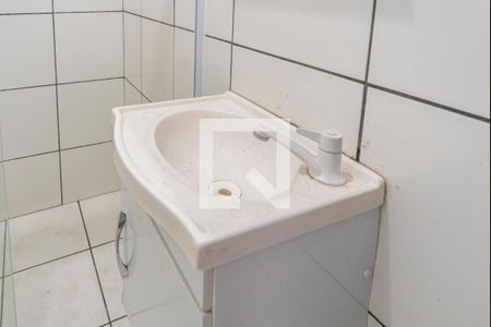 Banheiro de casa para alugar com 1 quarto, 60m² em Vila Luzita, Santo André