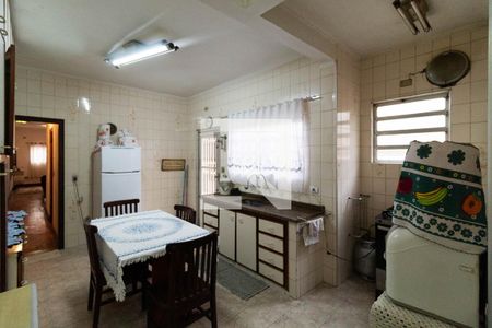 Casa para alugar com 450m², 6 quartos e 2 vagas Casa para alugar com 450m², 6 quartos e 2 vagasCozinha 2