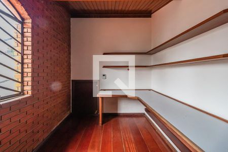 Casa à venda com 339m², 3 quartos e 4 vagasEscritório