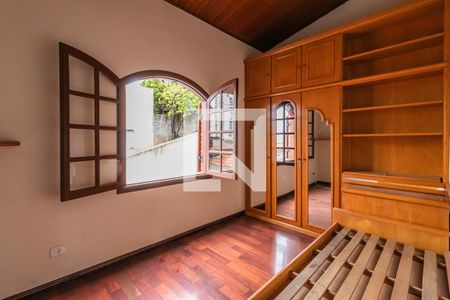 Casa à venda com 339m², 3 quartos e 4 vagasQuarto 2
