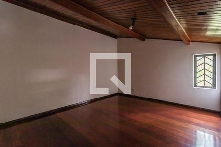 Casa à venda com 339m², 3 quartos e 4 vagasSala íntima
