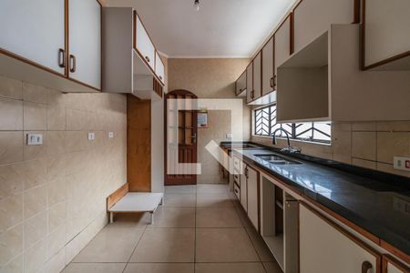Casa à venda com 339m², 3 quartos e 4 vagasCozinha