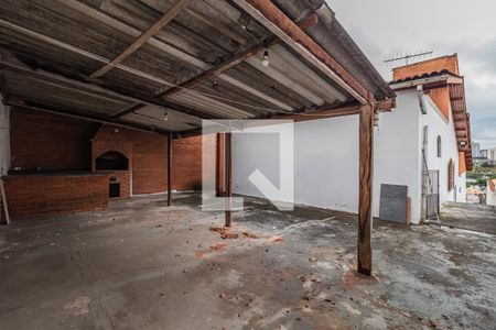 Casa à venda com 339m², 3 quartos e 4 vagasQuintal