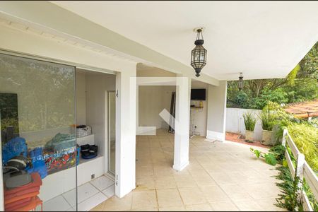 Casa de condomínio à venda com 290m², 4 quartos e 1 vagaSauna