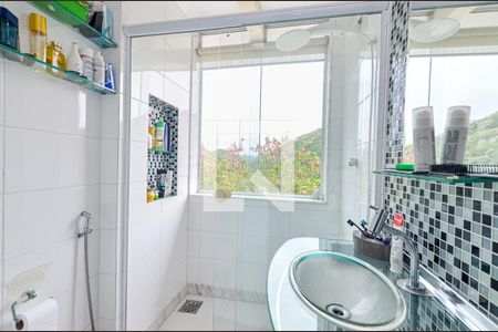 Casa de condomínio à venda com 290m², 4 quartos e 1 vagaSuite 2