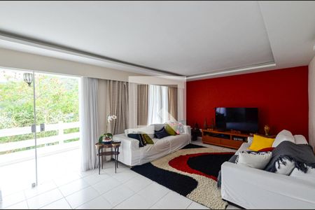 Casa de condomínio à venda com 290m², 4 quartos e 1 vagaSala