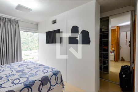 Quarto de casa de condomínio à venda com 4 quartos, 290m² em Itaipu, Niterói