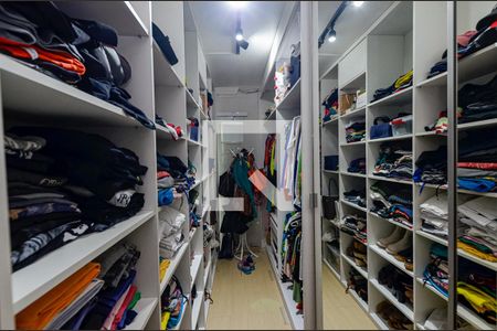 Quarto de casa de condomínio à venda com 4 quartos, 290m² em Itaipu, Niterói