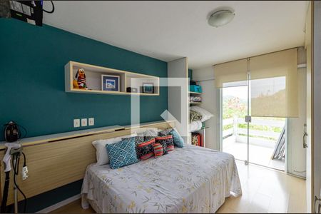 Casa de condomínio à venda com 290m², 4 quartos e 1 vagaSuite 3