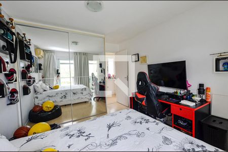 Casa de condomínio à venda com 290m², 4 quartos e 1 vagaSuite 2