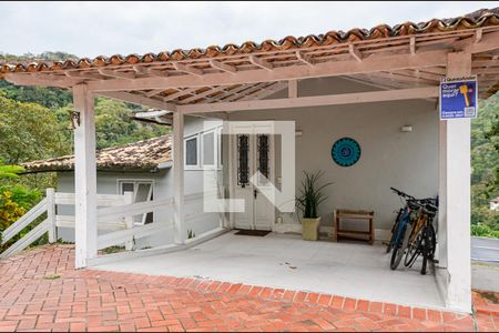 Casa de condomínio à venda com 290m², 4 quartos e 1 vagaEntrada