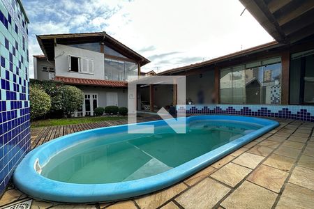 Casa à venda com 300m², 5 quartos e 2 vagasCozinha