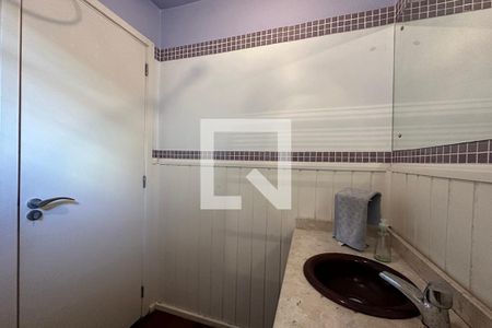 Casa à venda com 300m², 5 quartos e 2 vagasLavabo