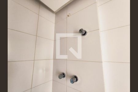Apartamento à venda com 75m², 3 quartos e 2 vagas Apartamento à venda com 75m², 3 quartos e 2 vagasBanheiro 2