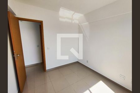 Apartamento à venda com 75m², 3 quartos e 2 vagas Apartamento à venda com 75m², 3 quartos e 2 vagasQuarto 2