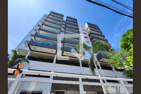 Apartamento à venda com 75m², 3 quartos e 2 vagas Apartamento à venda com 75m², 3 quartos e 2 vagasFachada