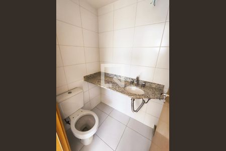 Apartamento à venda com 75m², 3 quartos e 2 vagas Apartamento à venda com 75m², 3 quartos e 2 vagasBanheiro da Suíte