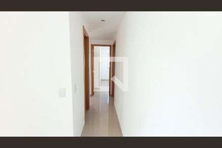 Corredor  de apartamento à venda com 4 quartos, 94m² em Cachambi, Rio de Janeiro