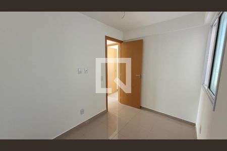 Apartamento à venda com 94m², 4 quartos e 2 vagasQuarto 4
