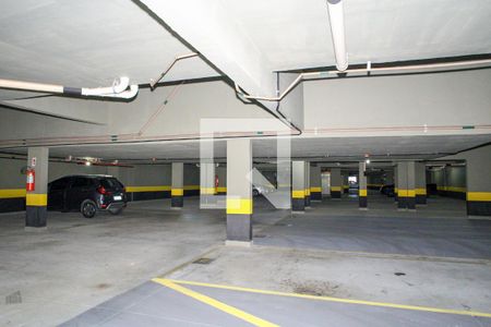 Apartamento à venda com 94m², 4 quartos e 2 vagas Apartamento à venda com 94m², 4 quartos e 2 vagasÁrea Comum - Garagem