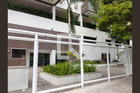 Apartamento à venda com 94m², 4 quartos e 2 vagas Apartamento à venda com 94m², 4 quartos e 2 vagasFachada do Condomínio