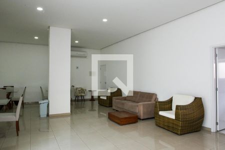 Apartamento à venda com 94m², 4 quartos e 2 vagas Apartamento à venda com 94m², 4 quartos e 2 vagasÁrea Comum - Salão de Festas 2