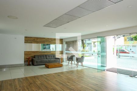 Apartamento à venda com 94m², 4 quartos e 2 vagas Apartamento à venda com 94m², 4 quartos e 2 vagasÁrea Comum - Portaria