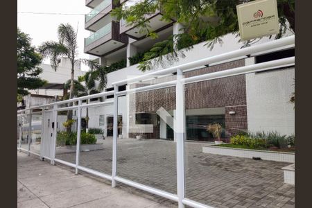 Apartamento à venda com 94m², 4 quartos e 2 vagas Apartamento à venda com 94m², 4 quartos e 2 vagasFachada do Condomínio