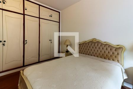 Casa à venda com 278m², 4 quartos e 4 vagasSuíte 1