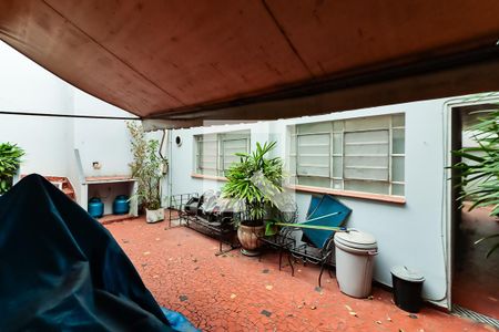 Casa à venda com 278m², 4 quartos e 4 vagasQuintal