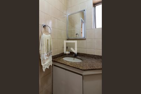 Casa à venda com 278m², 4 quartos e 4 vagasBanheiro da Suíte 1