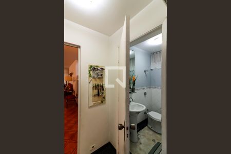 Casa à venda com 278m², 4 quartos e 4 vagasBanheiro Social