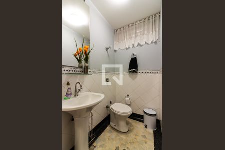 Casa à venda com 278m², 4 quartos e 4 vagasLavabo