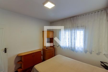 Casa à venda com 278m², 4 quartos e 4 vagasSuíte 2