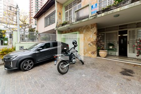 Casa à venda com 278m², 4 quartos e 4 vagasEntrada