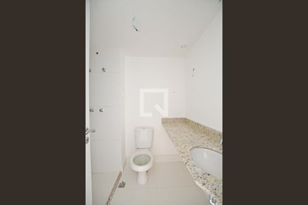 Banheiro de kitnet/studio à venda com 1 quarto, 27m² em Partenon, Porto Alegre