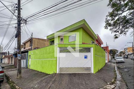 Casa à venda com 86m², 3 quartos e 3 vagas Casa à venda com 86m², 3 quartos e 3 vagasFachada
