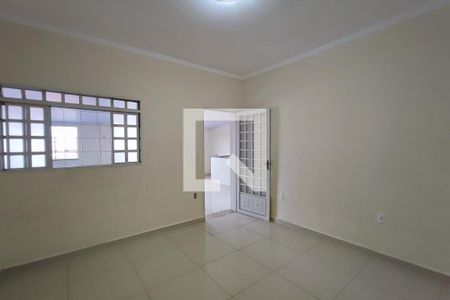 Sala de casa para alugar com 5 quartos, 225m² em Vila Georgina, Campinas