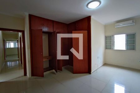 Casa para alugar com 225m², 5 quartos e 2 vagasSuíte