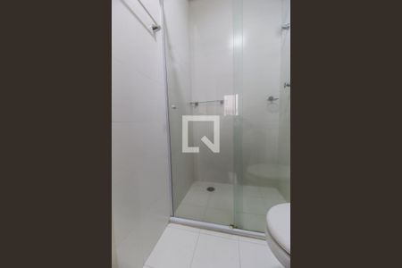 Apartamento para alugar com 60m², 2 quartos e 2 vagas Apartamento para alugar com 60m², 2 quartos e 2 vagasBanheiro da Suíte 1