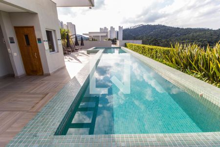 Apartamento para alugar com 60m², 2 quartos e 2 vagasPiscina
