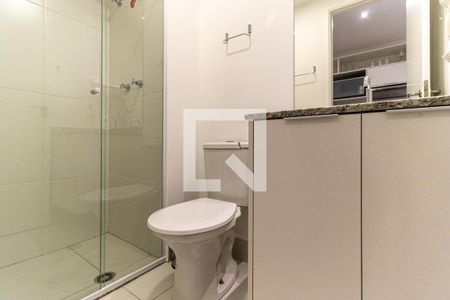 Banheiro de kitnet/studio para alugar com 1 quarto, 27m² em República, São Paulo