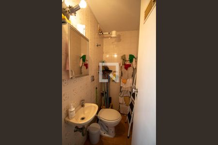 Apartamento para alugar com 120m², 4 quartos e 2 vagas Apartamento para alugar com 120m², 4 quartos e 2 vagasBanheiro de serviço