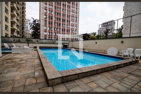 Apartamento para alugar com 120m², 4 quartos e 2 vagas Apartamento para alugar com 120m², 4 quartos e 2 vagasÁrea comum - Piscina