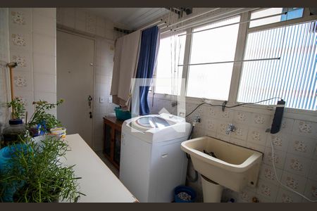 Apartamento para alugar com 120m², 4 quartos e 2 vagas Apartamento para alugar com 120m², 4 quartos e 2 vagasLavanderia