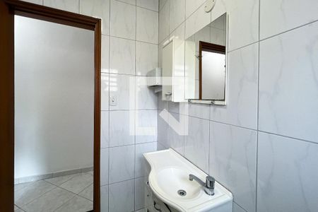 Casa à venda com 126m², 3 quartos e 2 vagasBanheiro